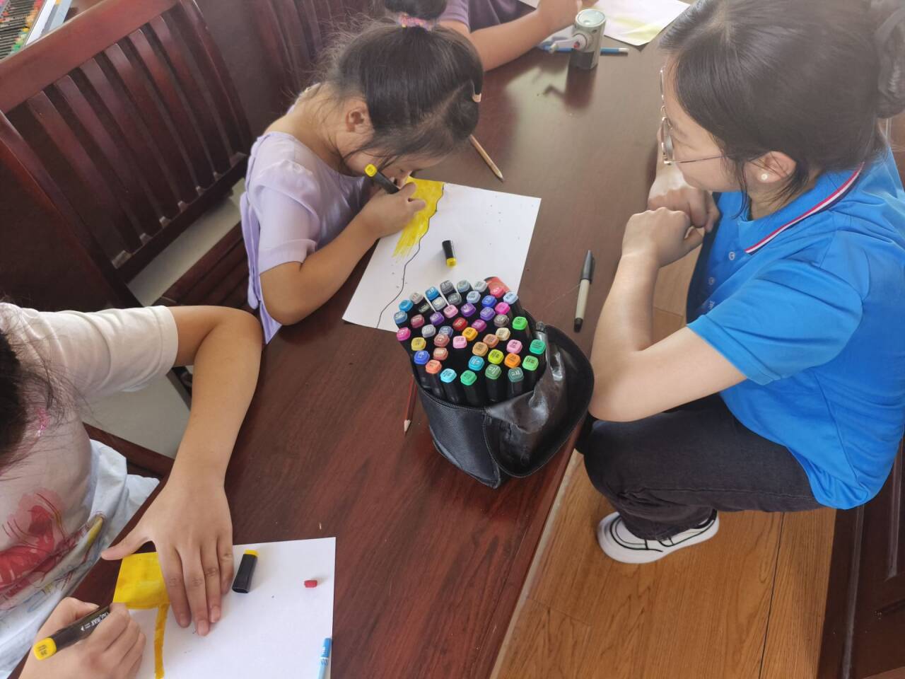 童心相伴，夕阳同辉--巢湖学院数学与大数据学院赴同大镇“一老一小”教育