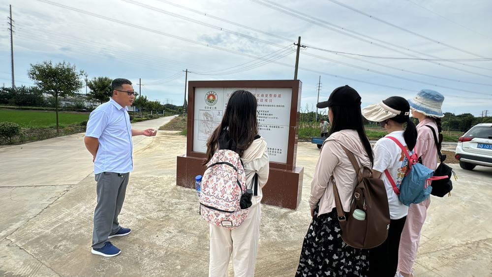 青春汗水润乡土，科技之光照村兴——河海大学“河润常武 海助兴乡”暑期“千乡万村”社会实践活动