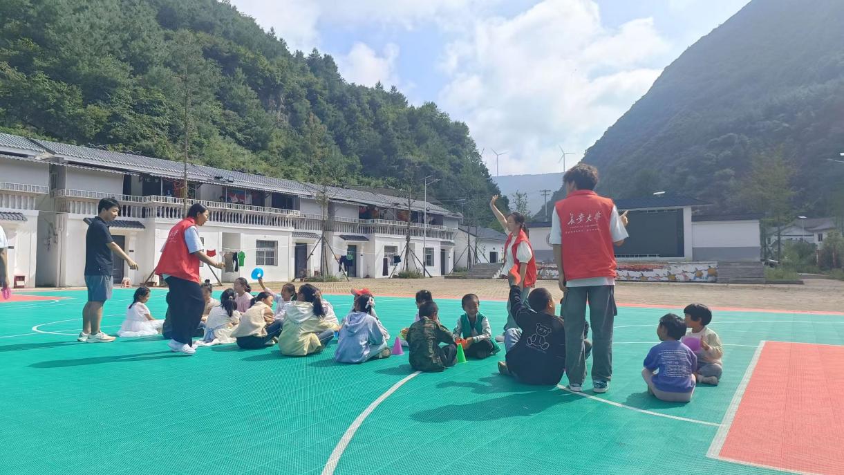 行走的思政课|长安大学赴贵州毕节“渭爱育梦赴黔川·携手啊嘎助振兴”暑期社会实践队——文化深耕乡土间，艺体芬芳暖人怀