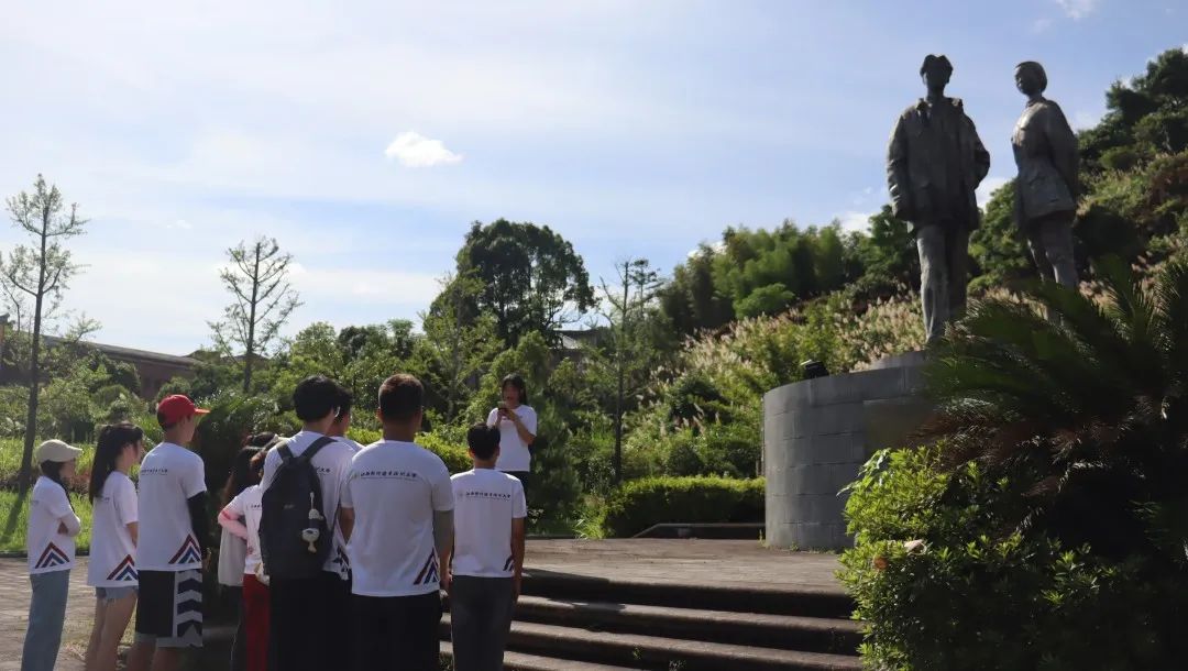 江西软件职业技术大学经济管理学院“青衿筑梦”志愿服务队赴井冈山市茅坪镇开展暑期“三下乡”社会实践活动