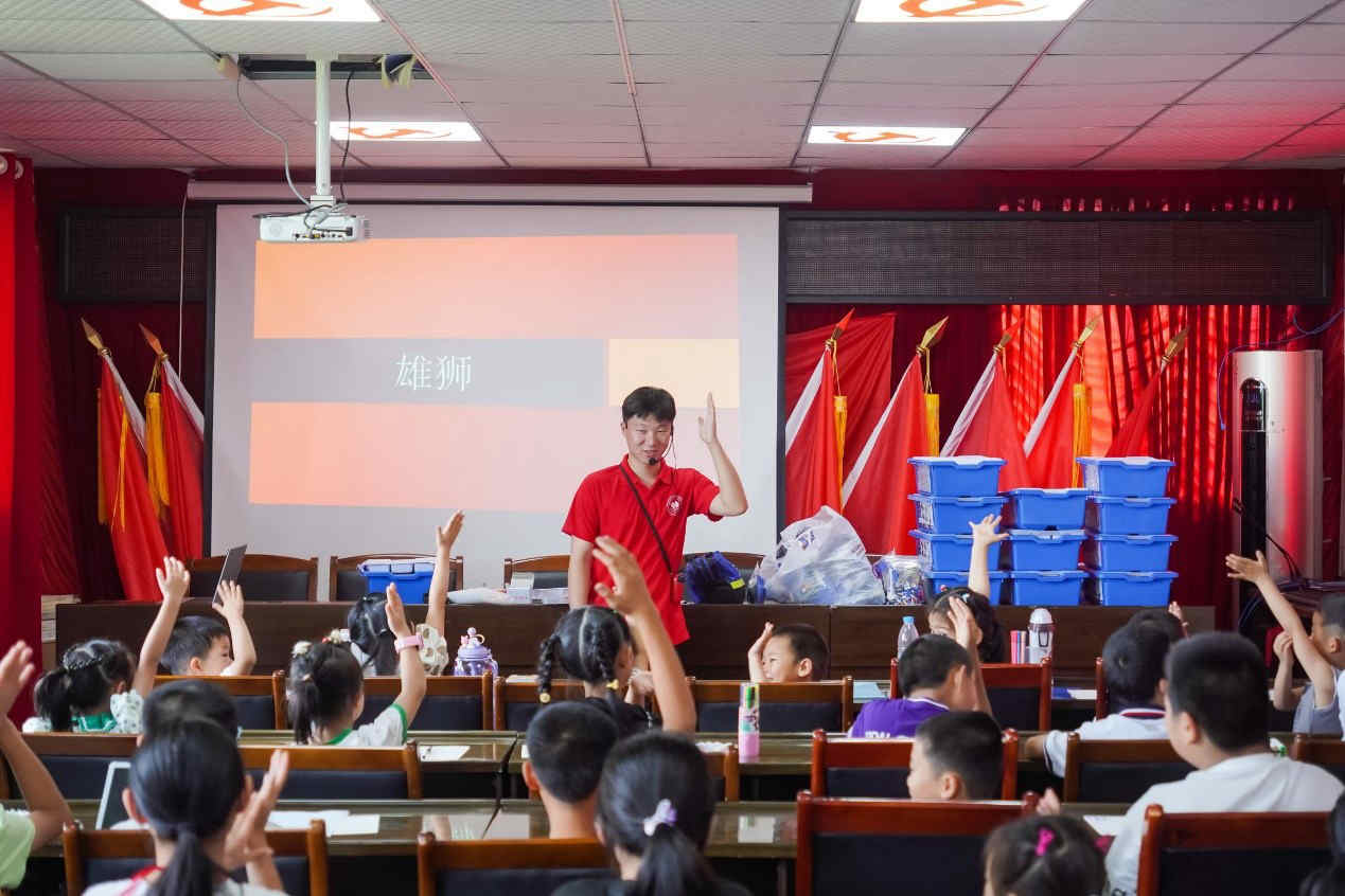 长江师范学院教师教育学院“圆梦工程”携手打造村里娃